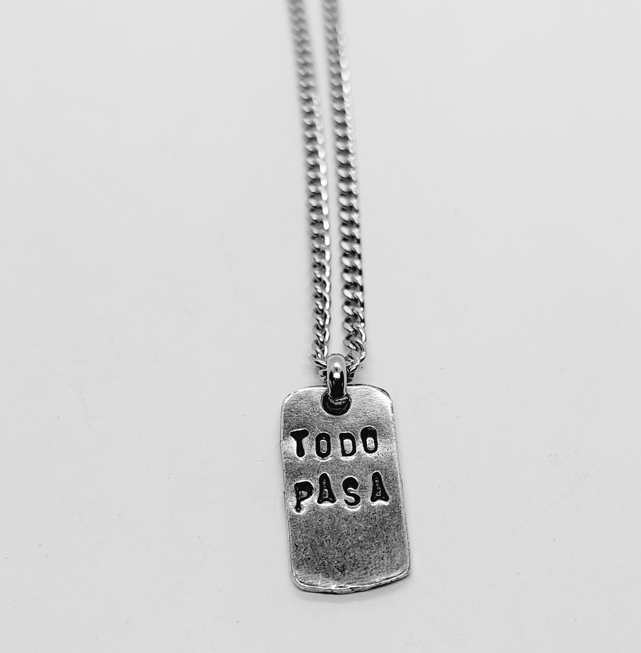 Necklace "Todo pasa"