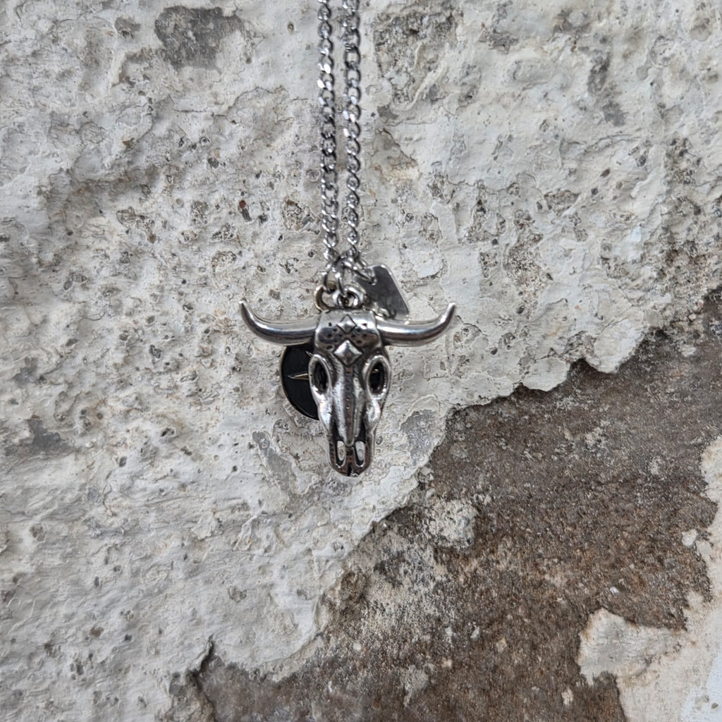 Necklace Bill