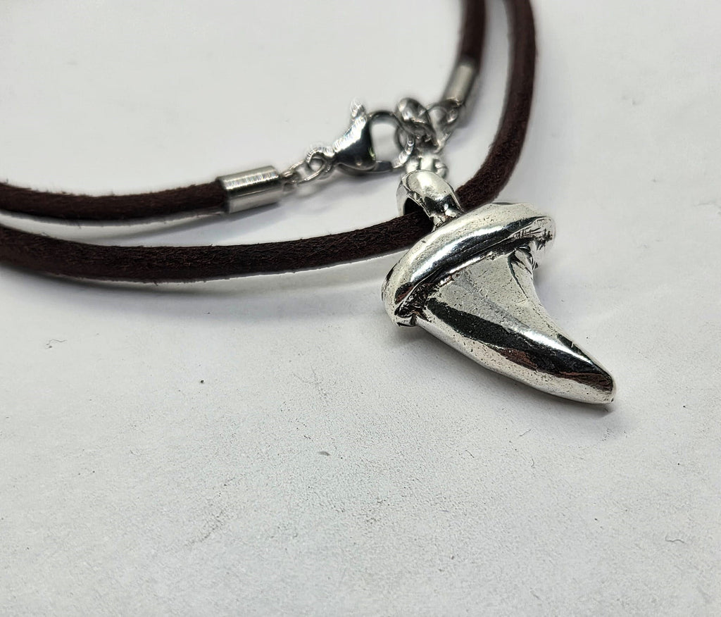 Neckleace Tooth