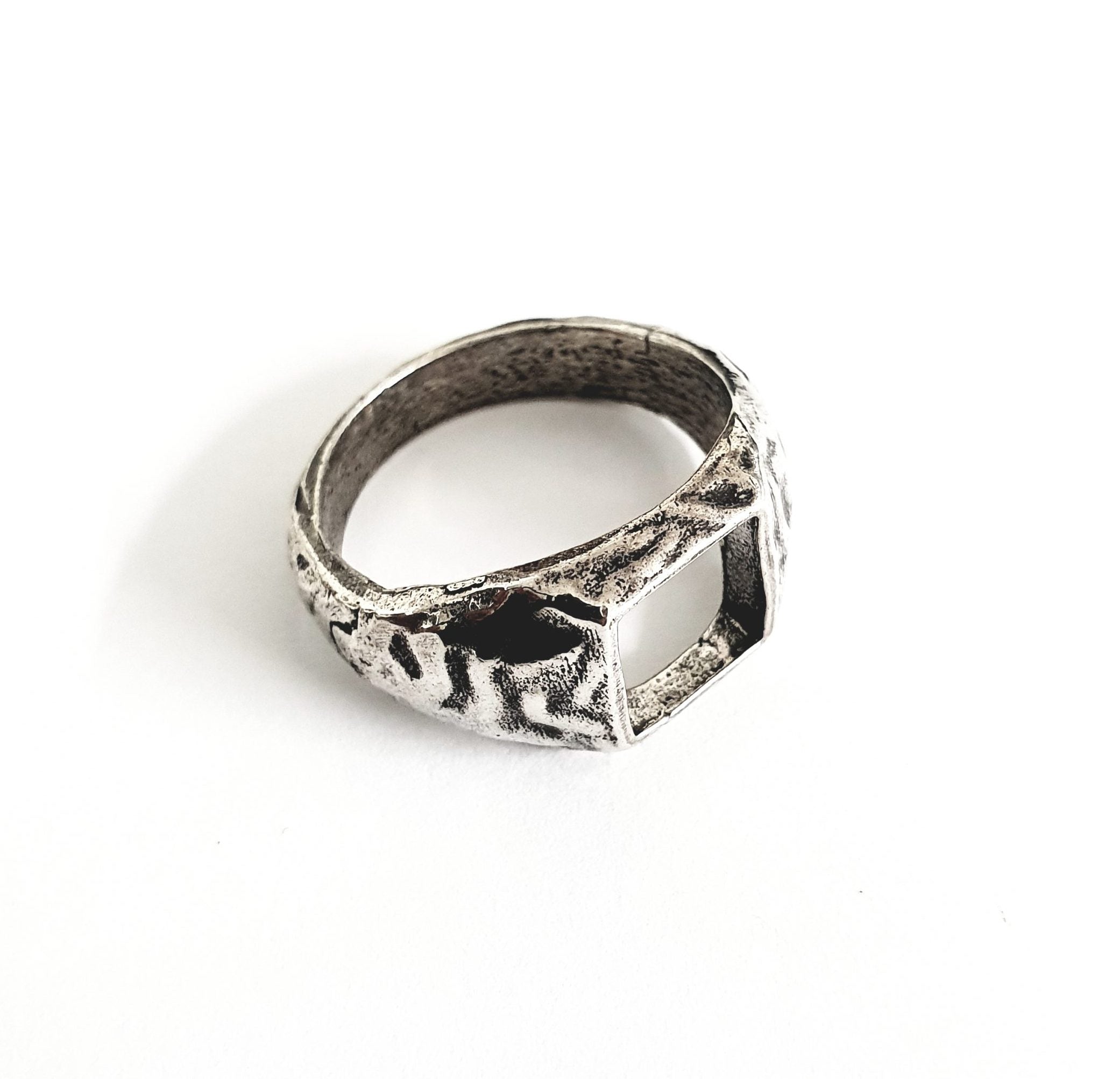Ring Cubic