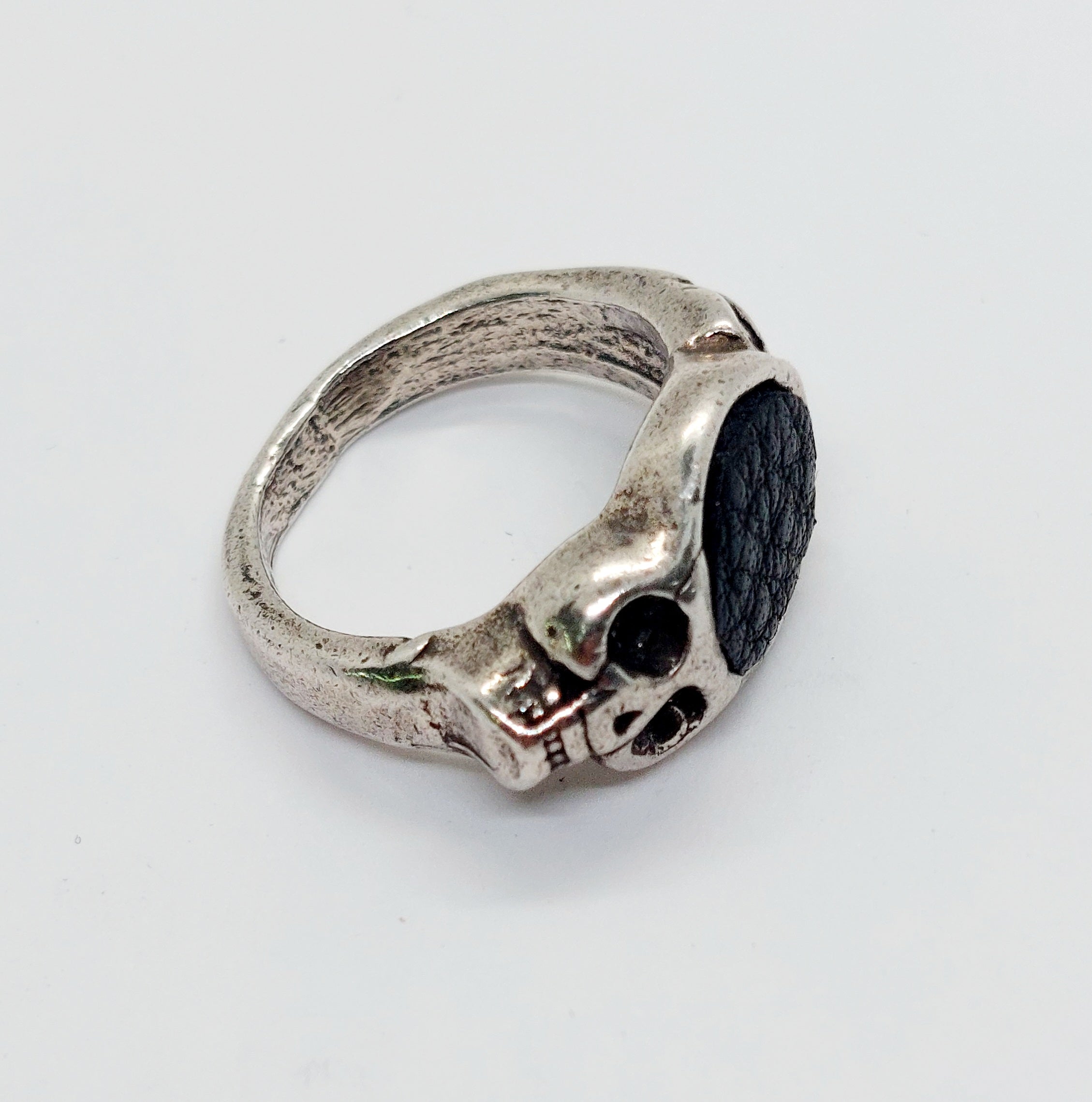 Ring Black Skull