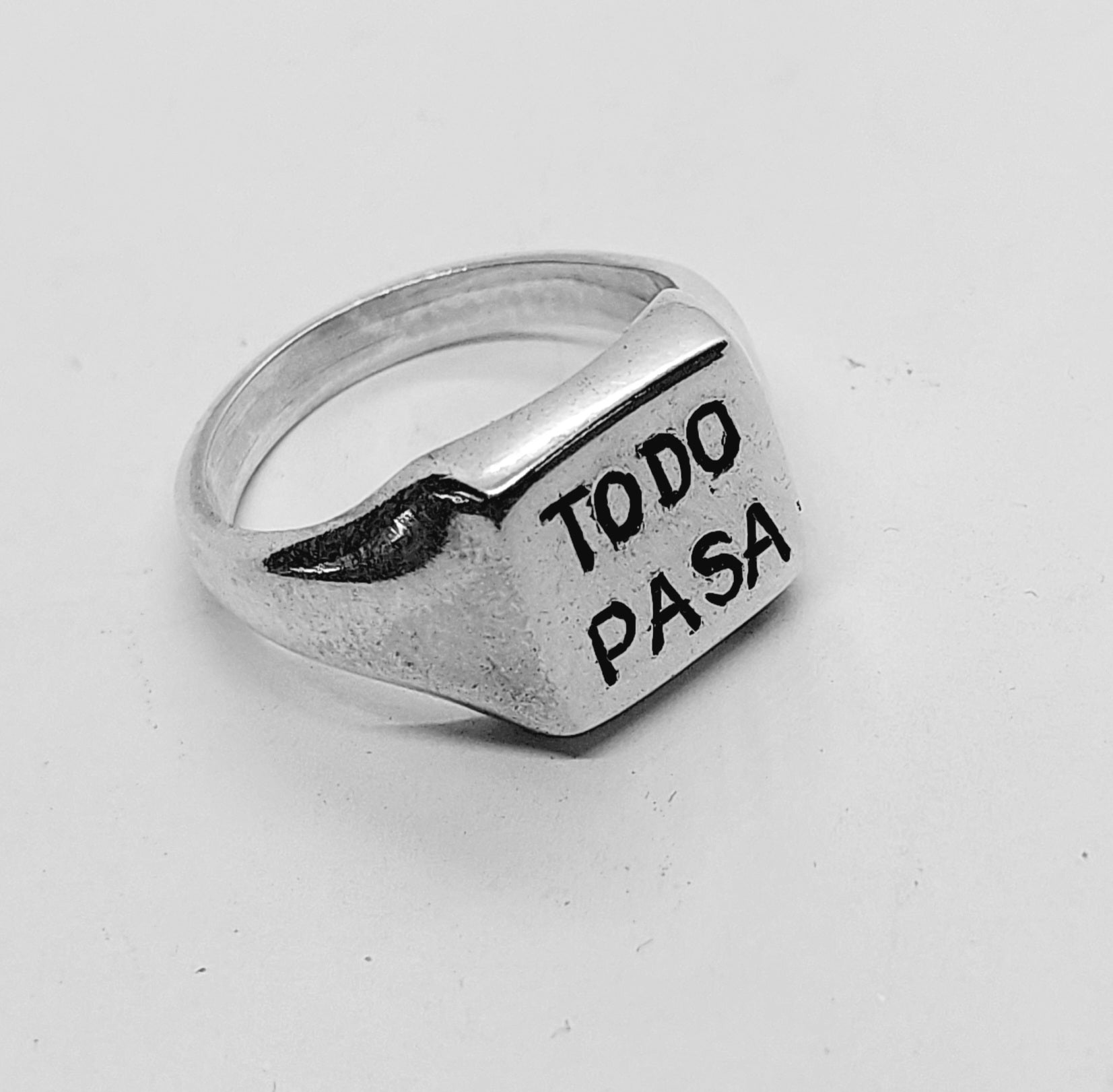 Ring "Todo pasa"