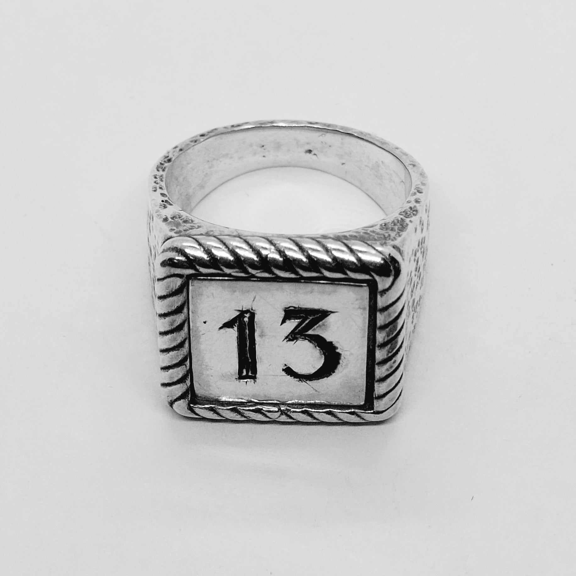 Sello "13" Silver