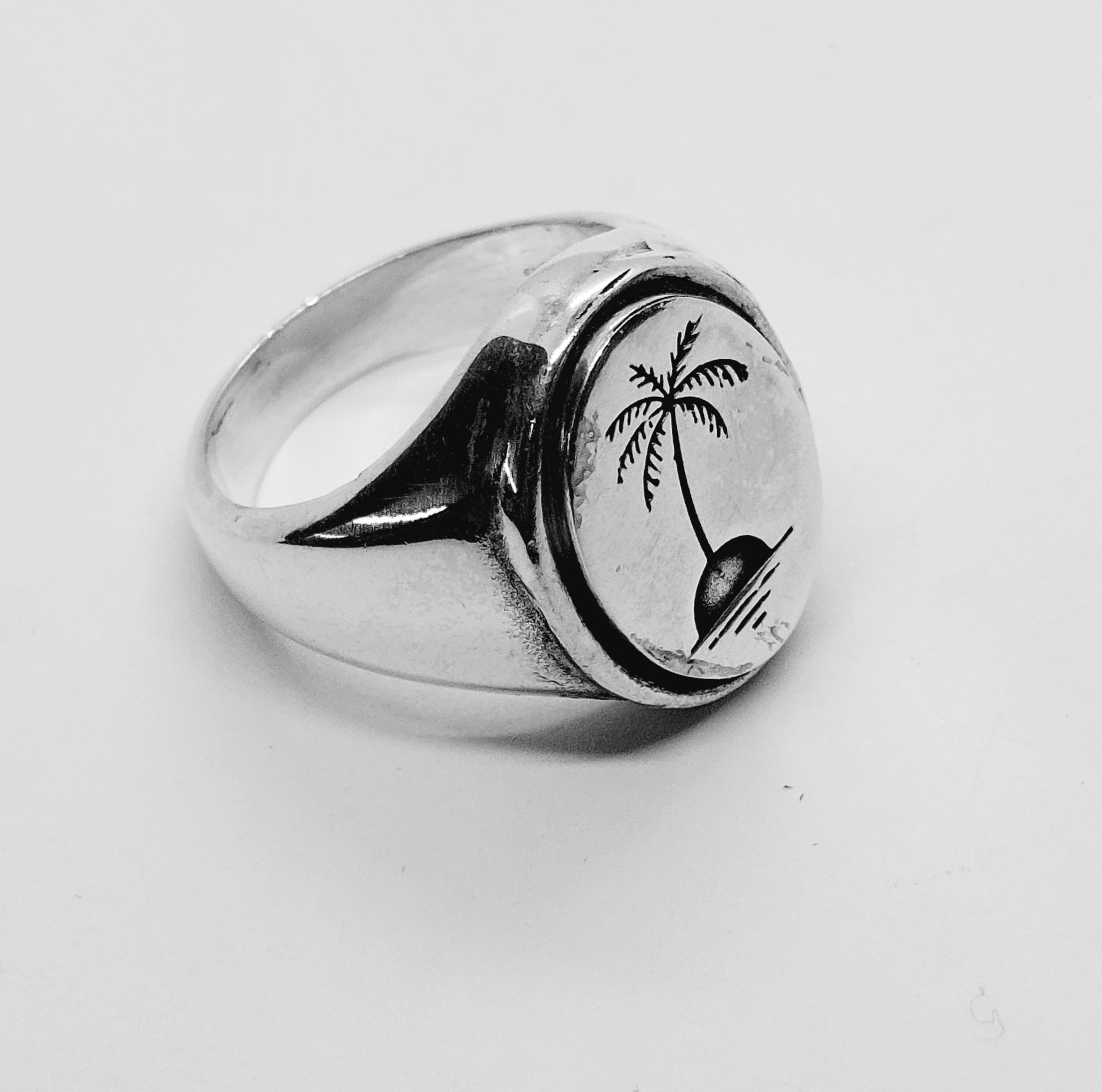 Ring Palm Silver