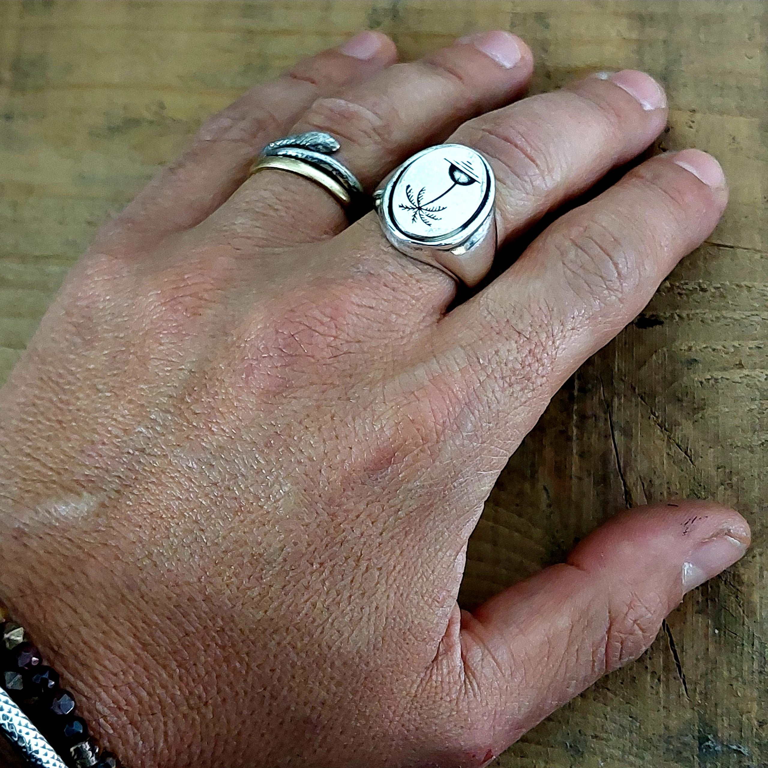 Ring Palm Silver