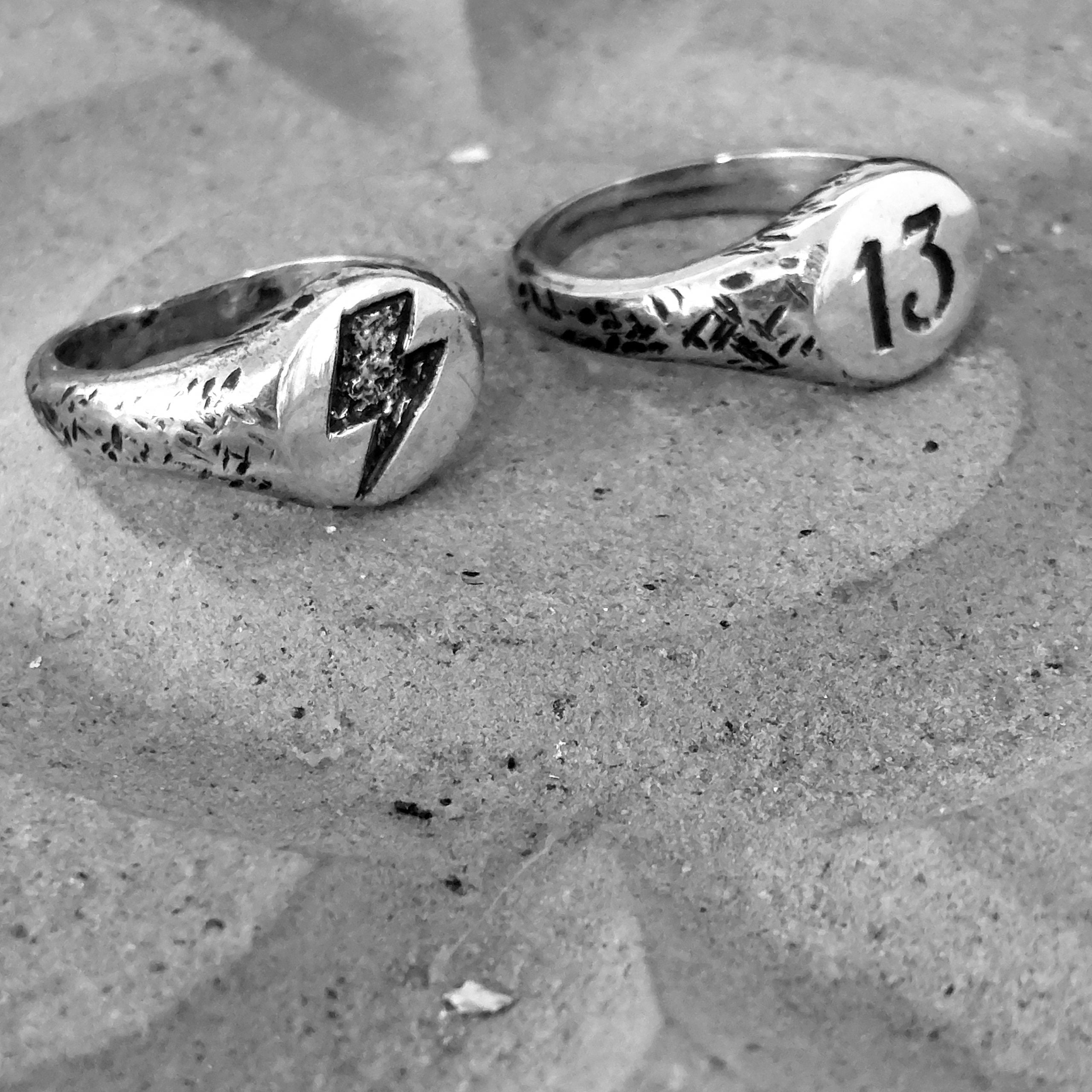 Ring Dirty Bolt