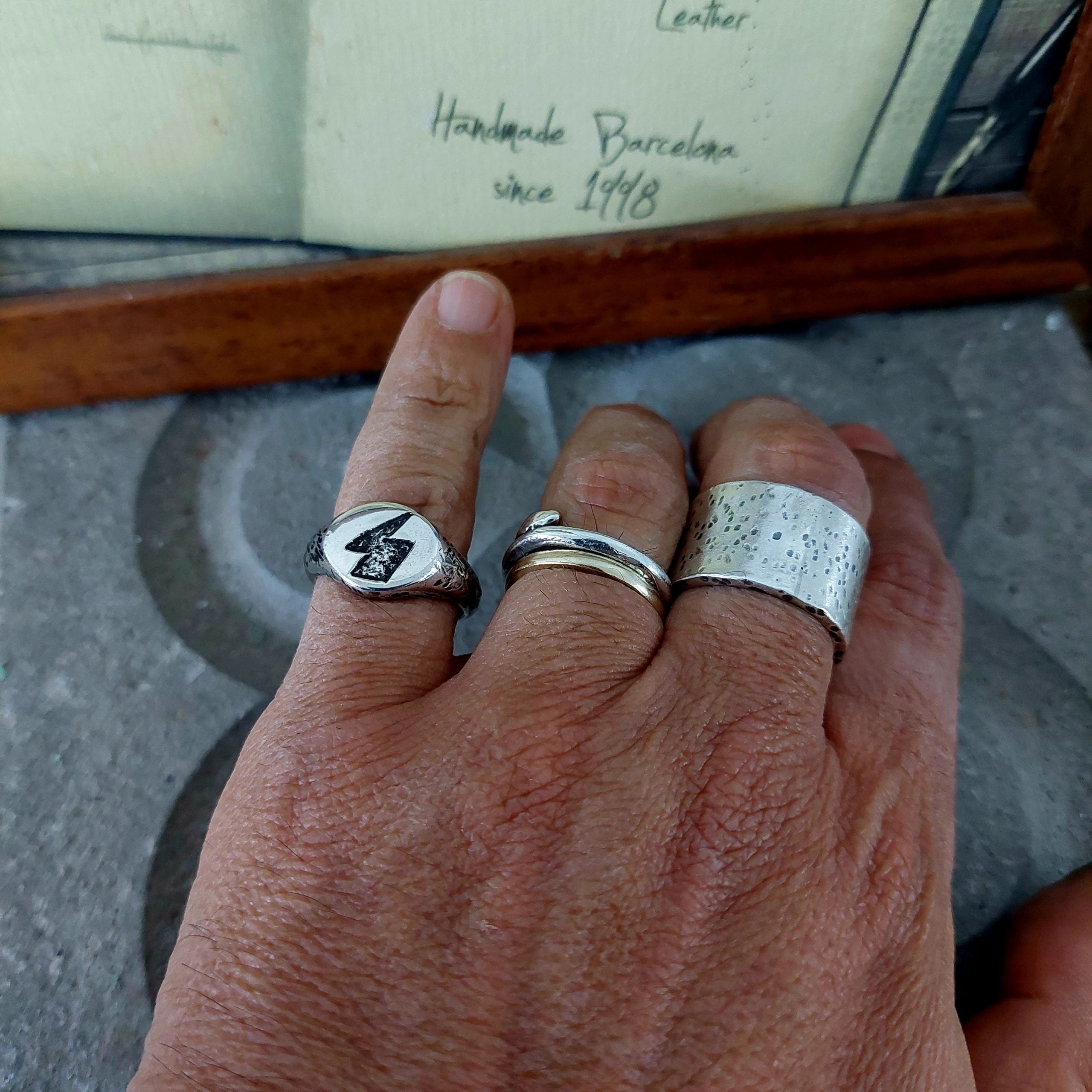 Ring Dirty Bolt