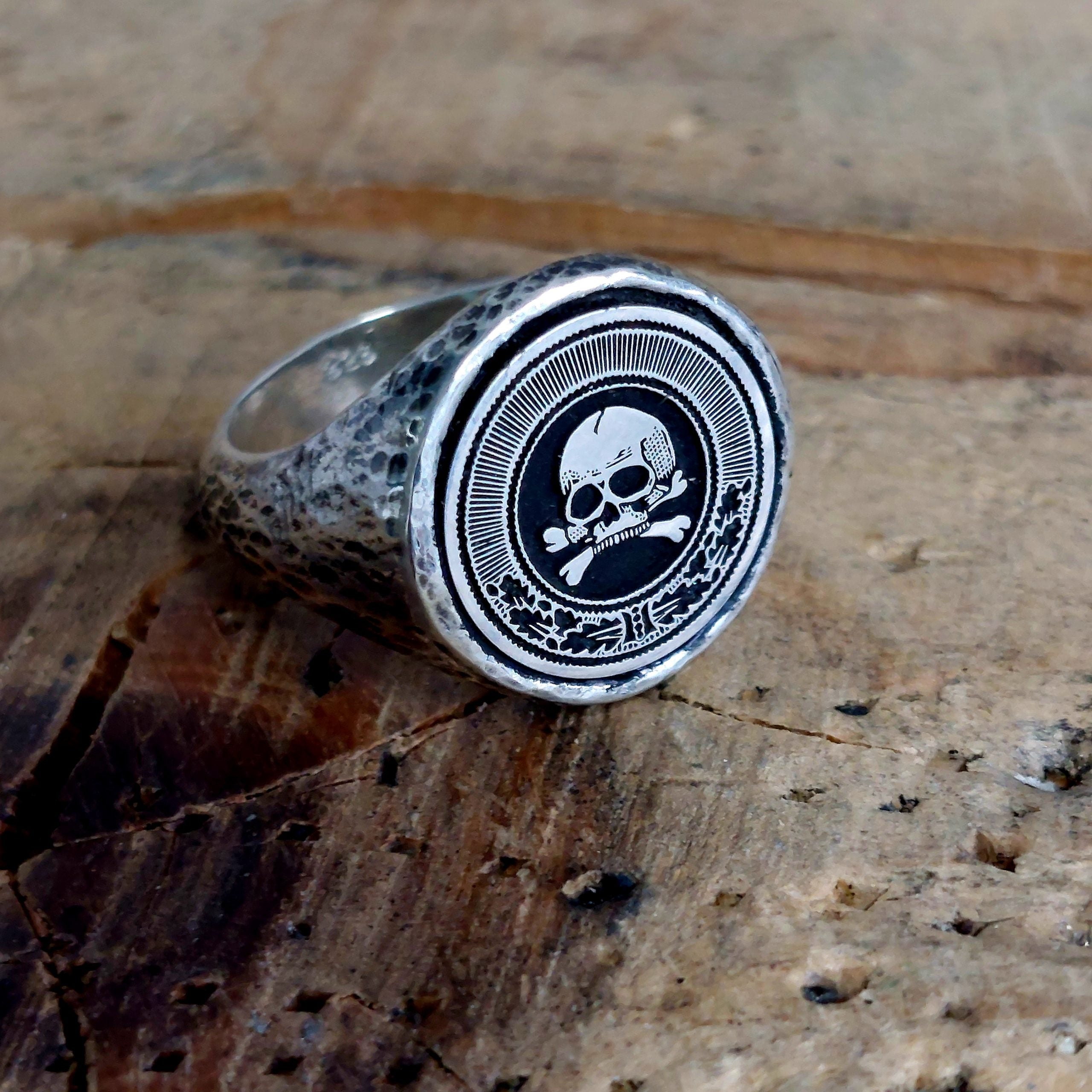 Ring Dark Silver