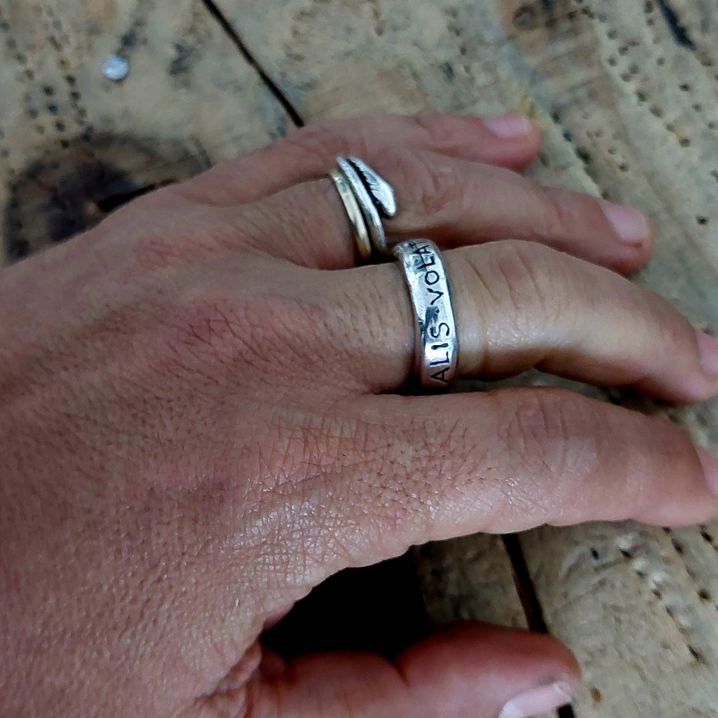 Ring "ALIS VOLATIS PROPIS"