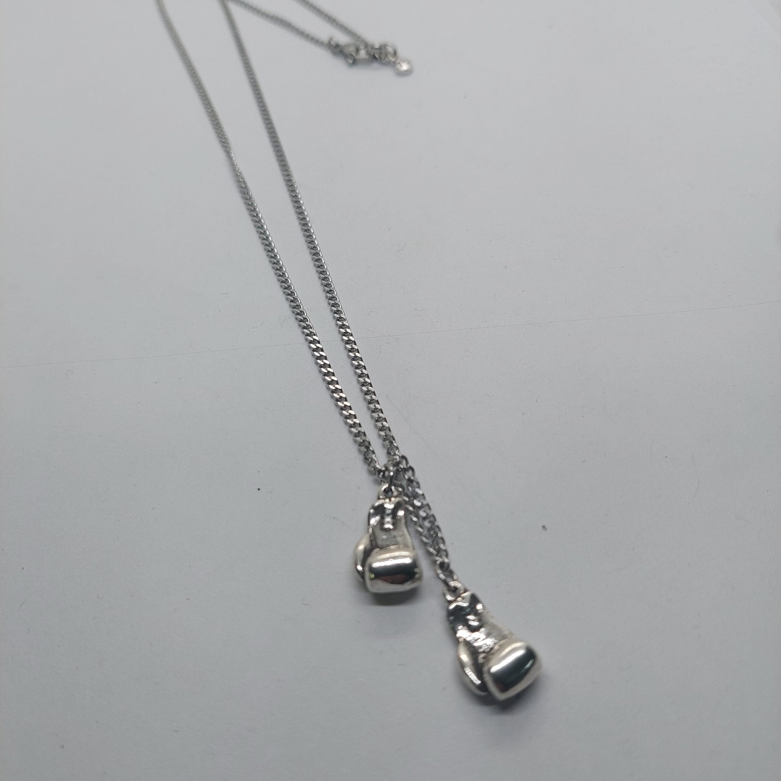 Necklace Boxer