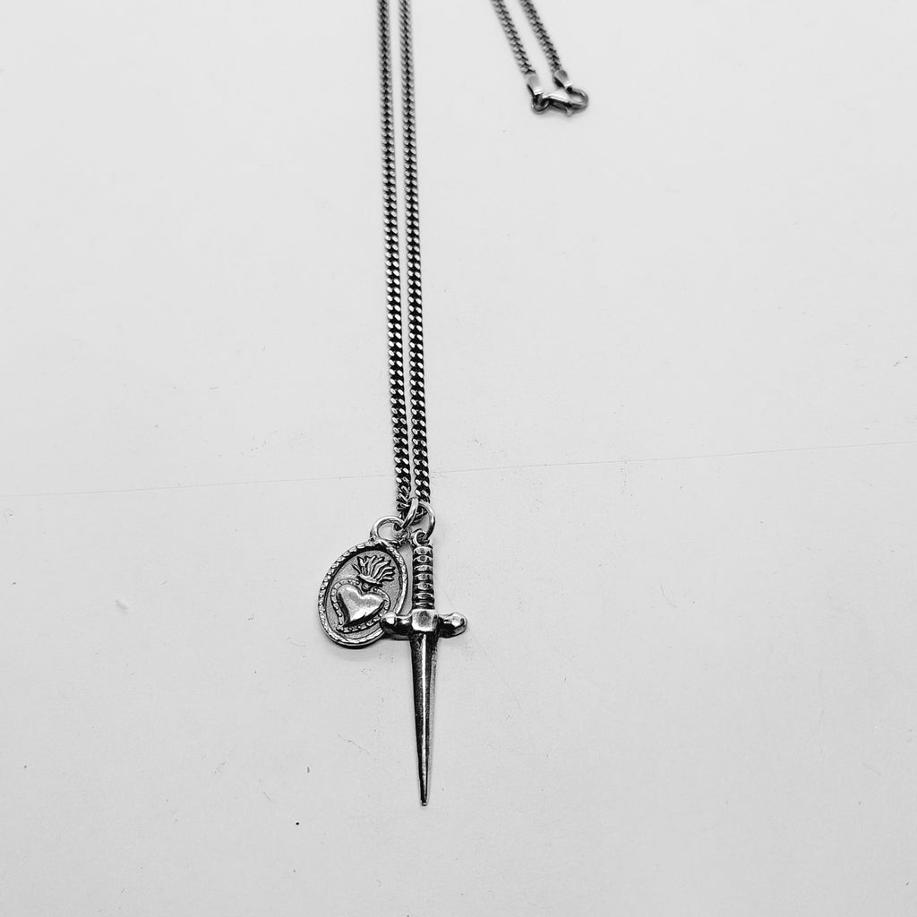 Necklace Love Hurts