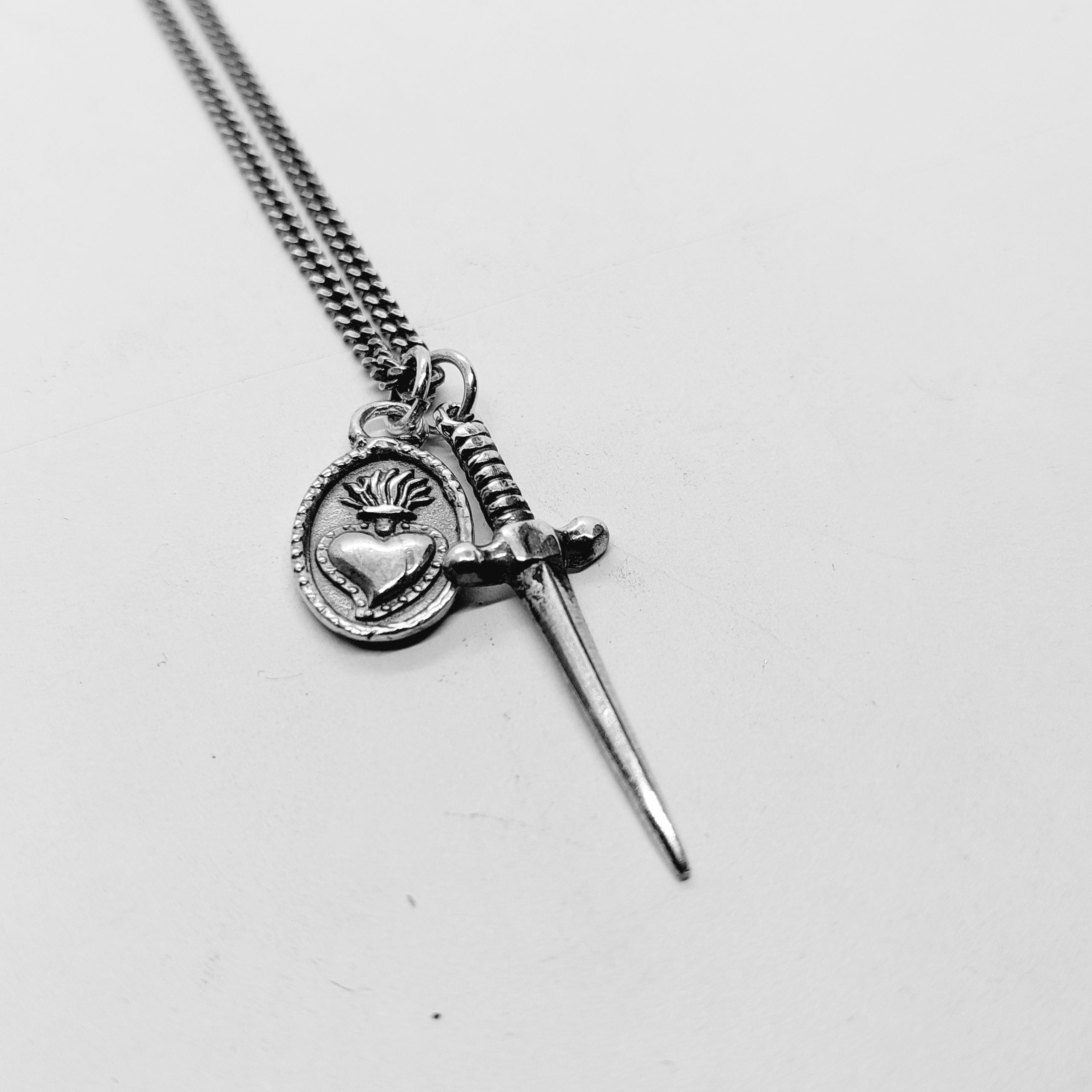Necklace Love Hurts