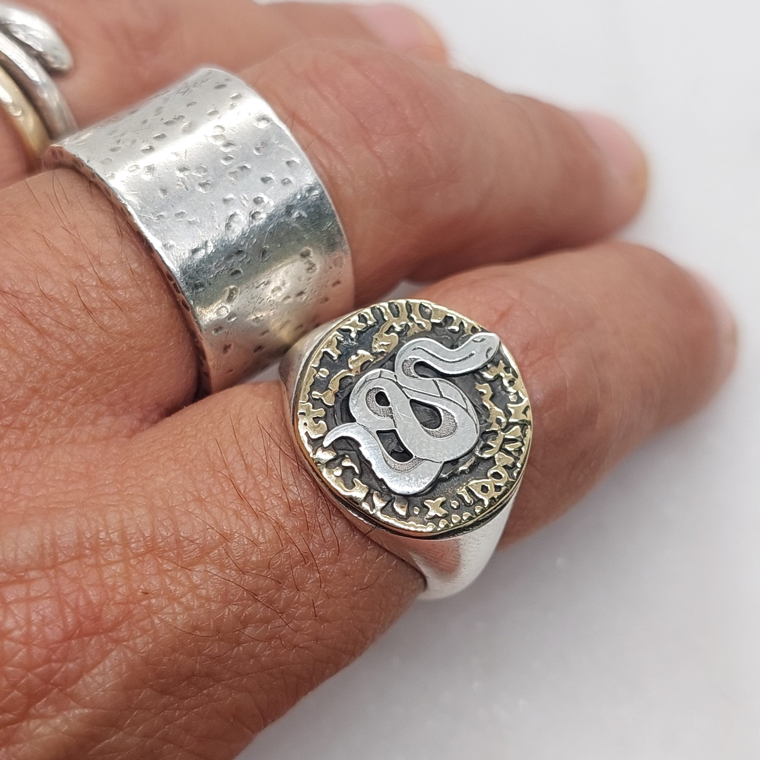 Ring Old Snake