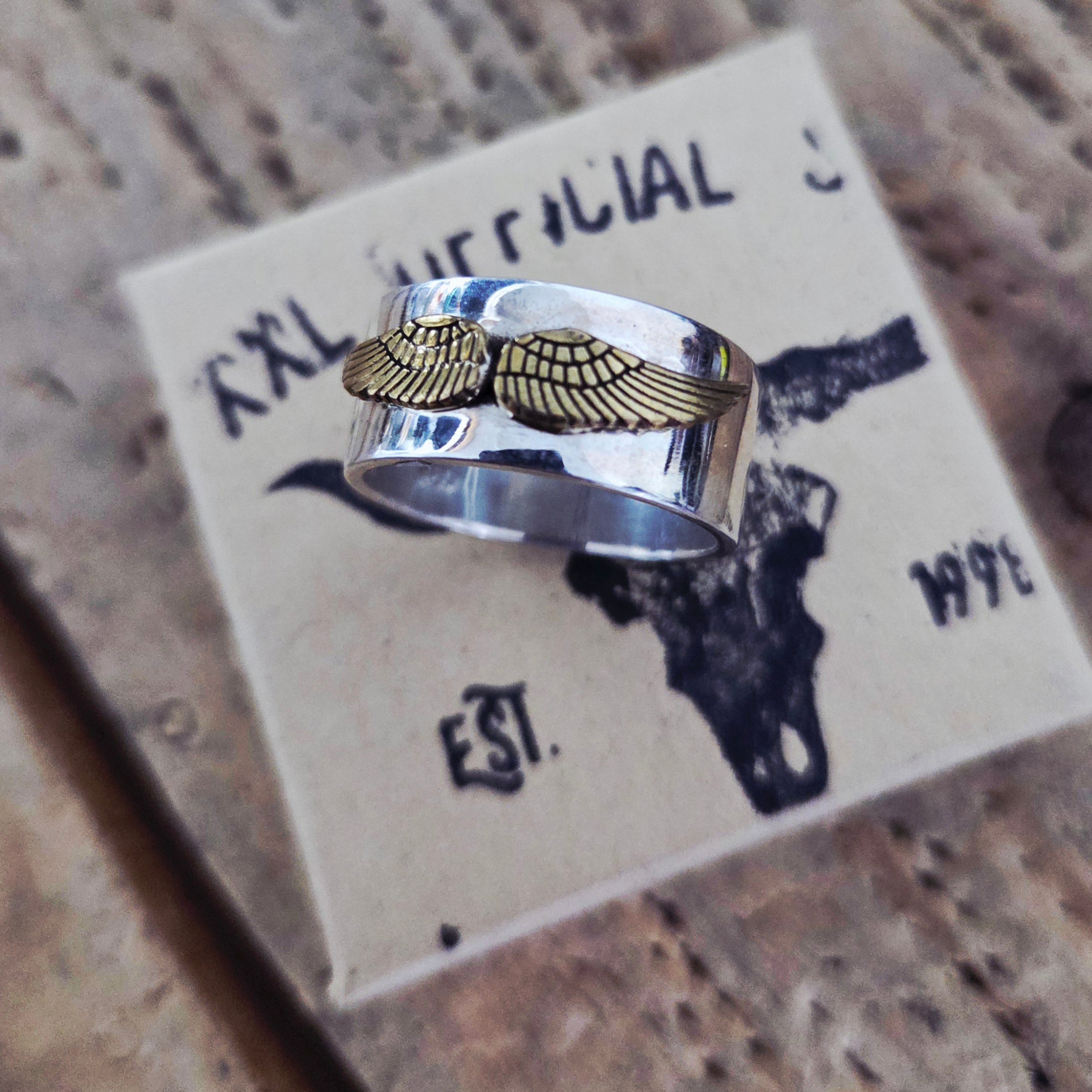 Ring Gold Wings
