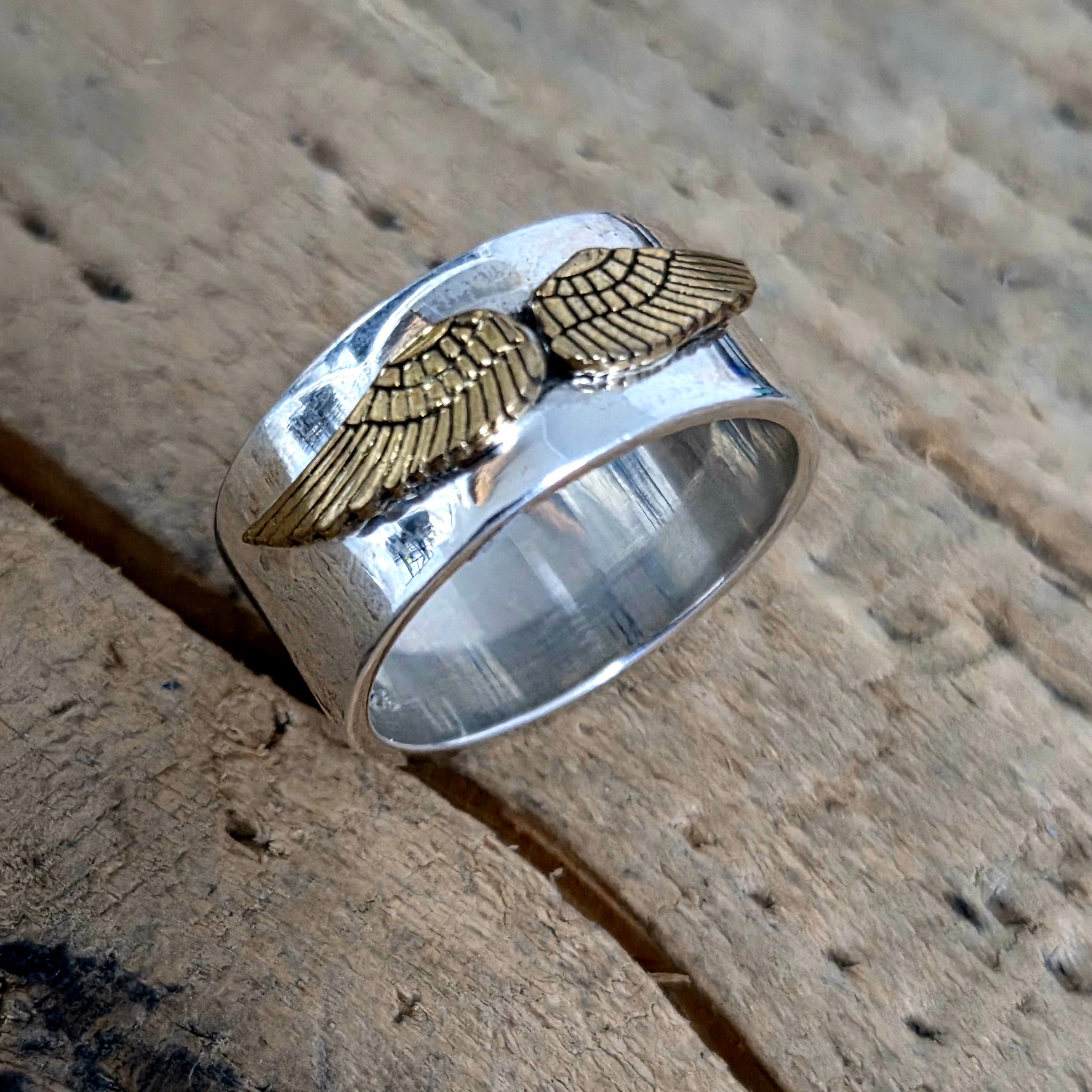 Ring Gold Wings