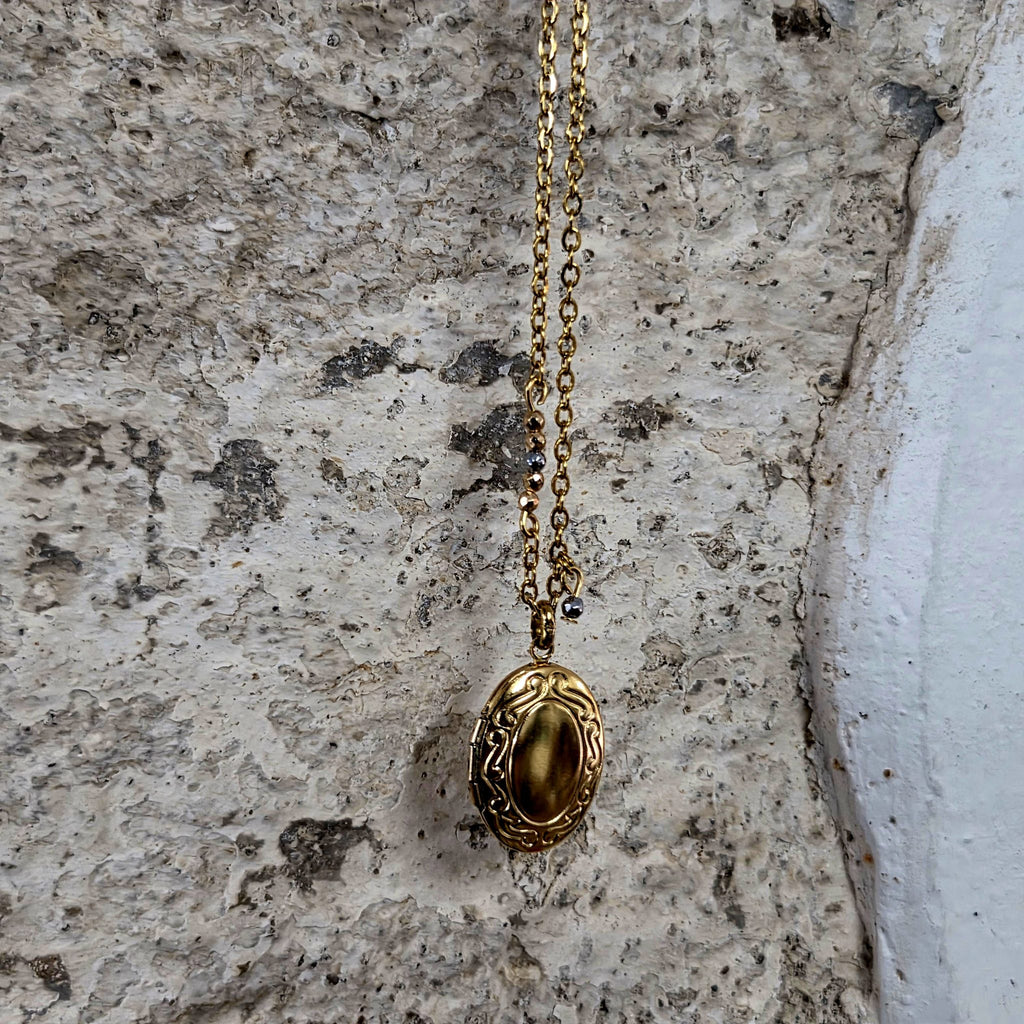 Golden Lur pendant