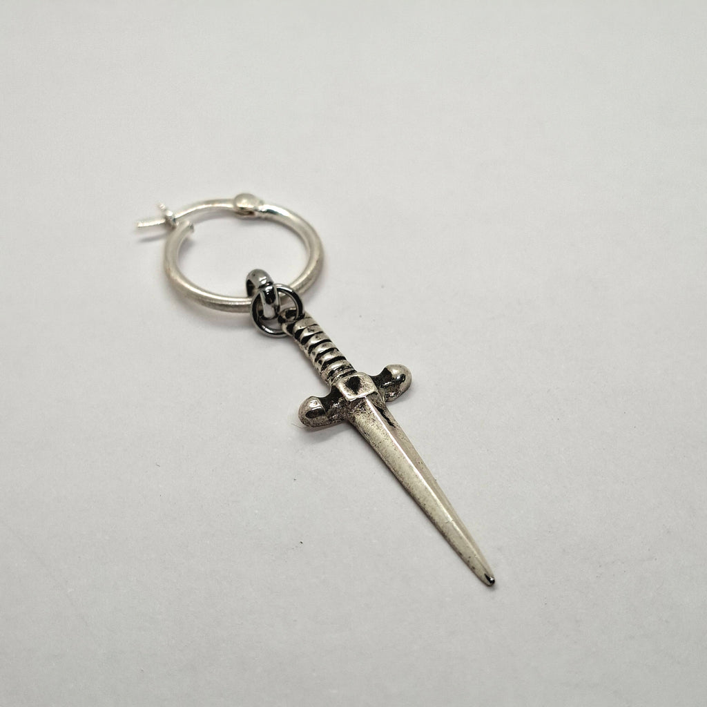 Schwert-Ohrring aus Silber