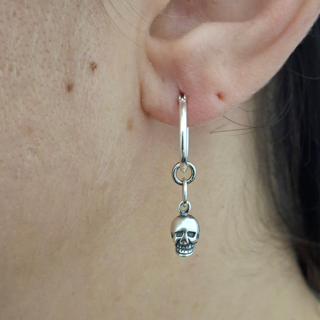 Totenkopf-Ohrring