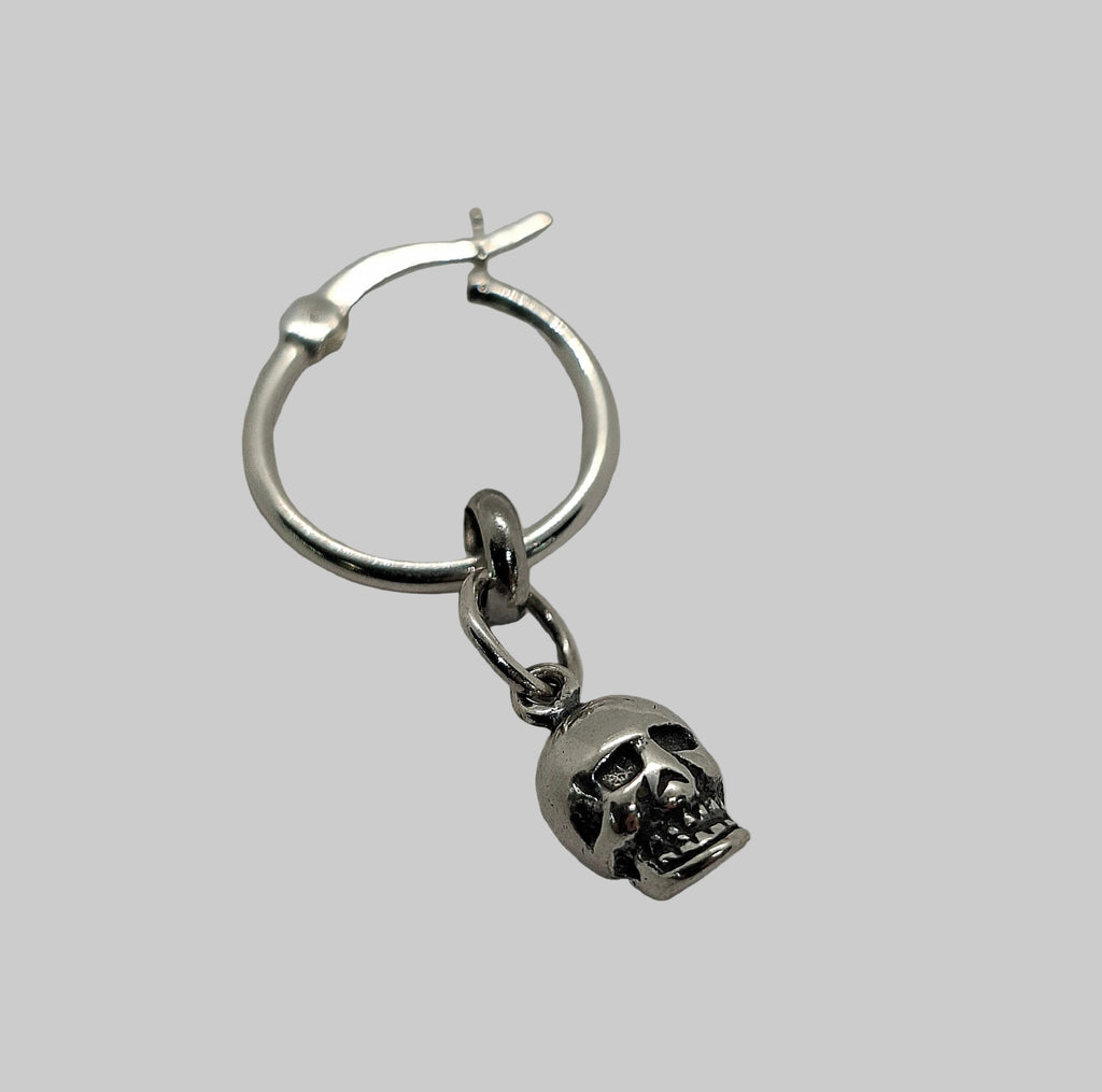Totenkopf-Ohrring
