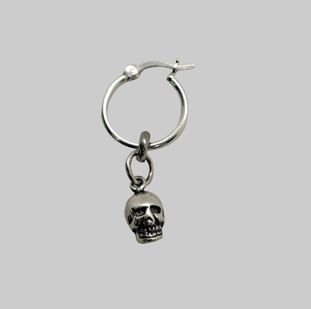 Totenkopf-Ohrring